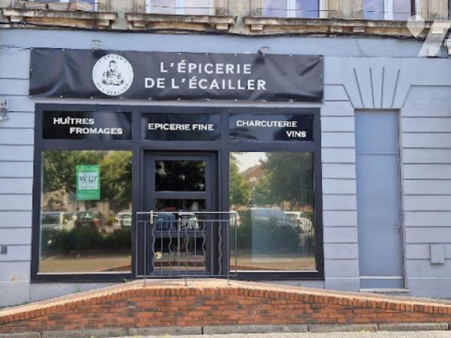 Local Commercial location à Saint-Quentin, Saint-quentin