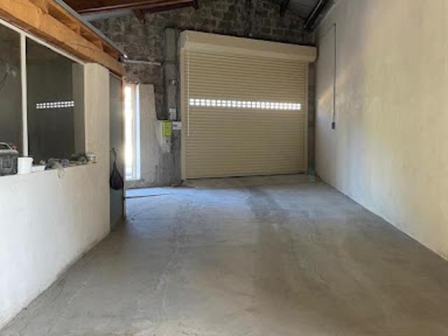 Local Commercial location à Carpentras, Visan