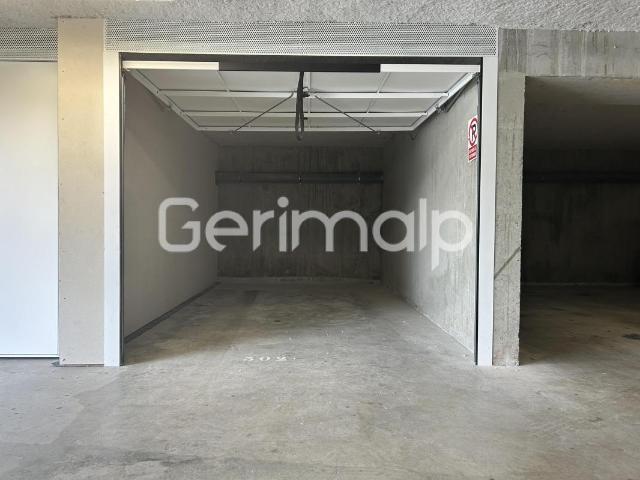 Garage location à Annecy, La Balme-de-sillingy