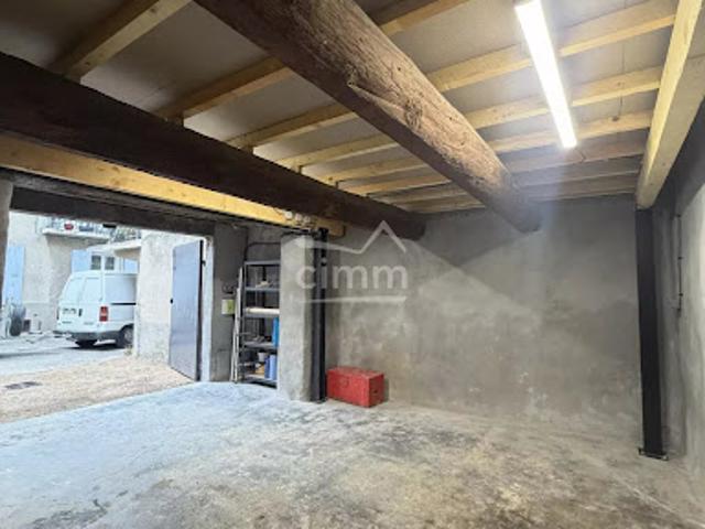Garage location à Forcalquier, Oraison