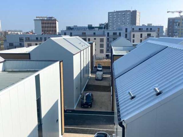 Local Commercial location à Bobigny, Bagnolet