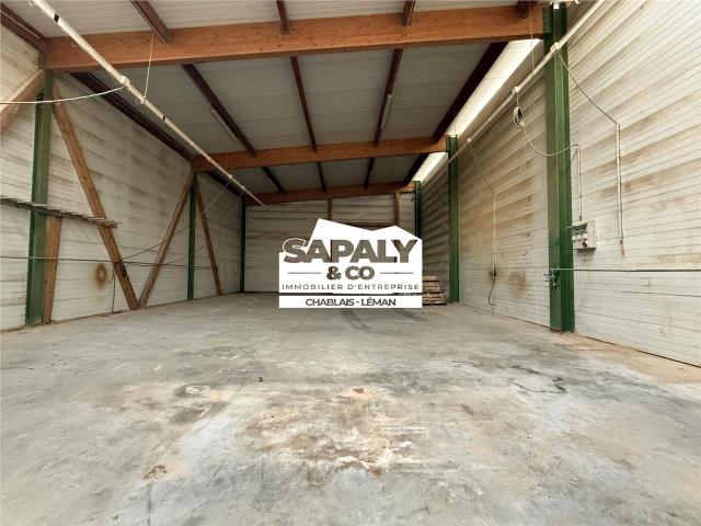 Local Commercial location à Saint-Julien-en-Genevois, Scientrier