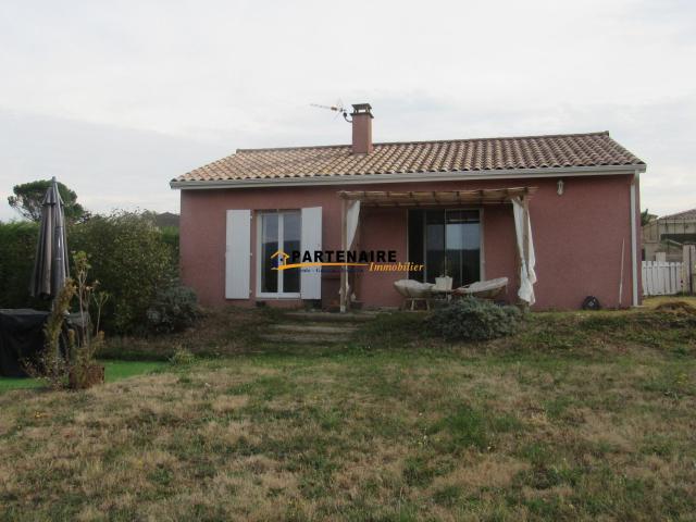 Maison location à Verne, Étables