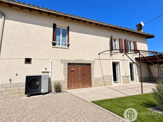 Maison location à Saint-Clair-du-Rhône, Isère