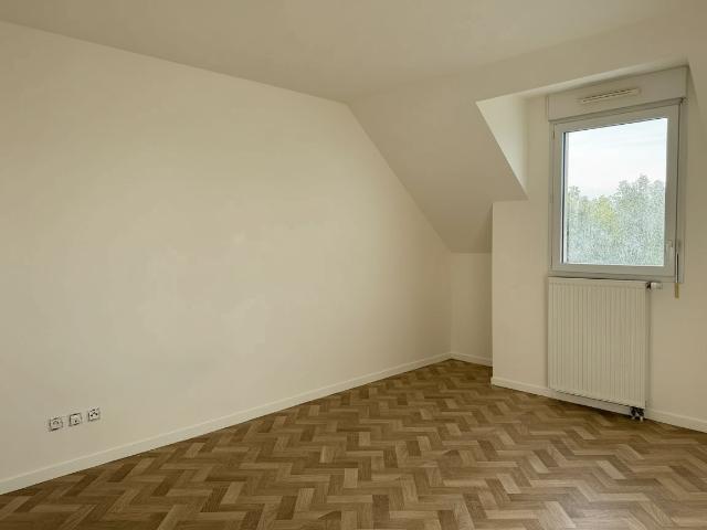 Maison location à Le Reuille, Véretz