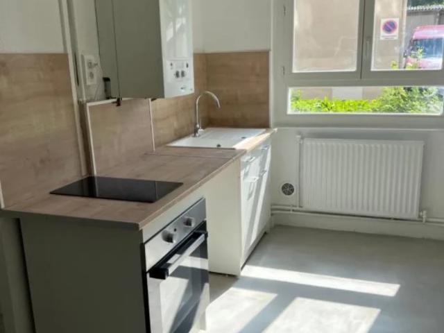 Maison location à France métropolitaine, Saint-etienne