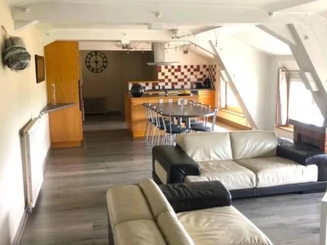 Maison location à France métropolitaine, Saint-bonnet-le-château