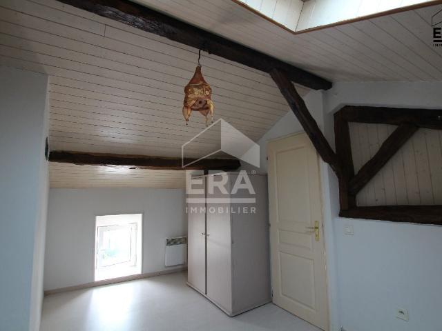 Maison location à Z.A. Le Plessis, Roullet-Saint-Estèphe