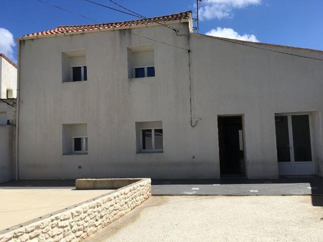 Maison location à France métropolitaine, Rochefort