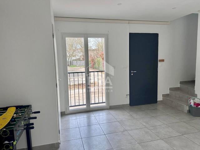 Maison location à Aix-en-Provence, Sénas