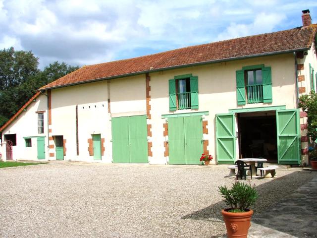 Maison location à Les Malvaux, Huriel