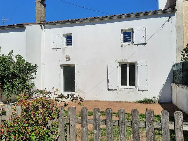 Maison location à Le Bourg, Benon