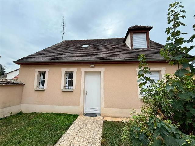 Maison location à Champs Plaisants, Sens
