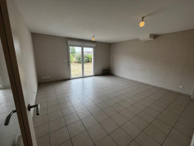 Maison location à Les Noës, Ambenay