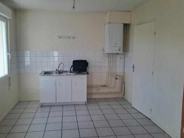 Maison location à Le Colombier, La Goutelle