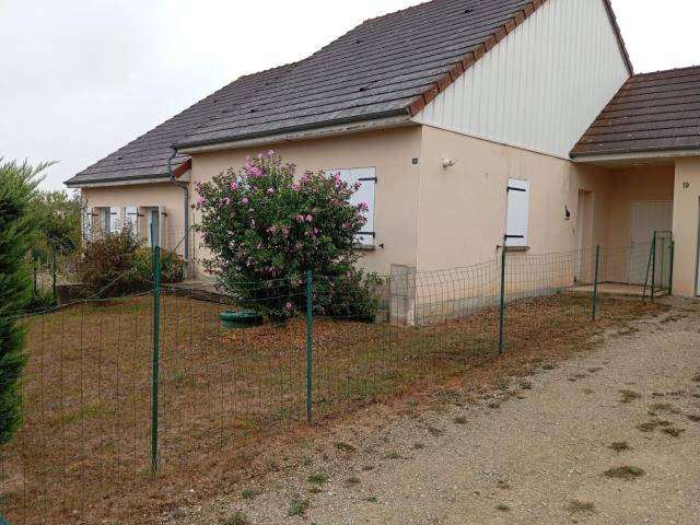 Maison location à Lurcy-Lévis, Allier