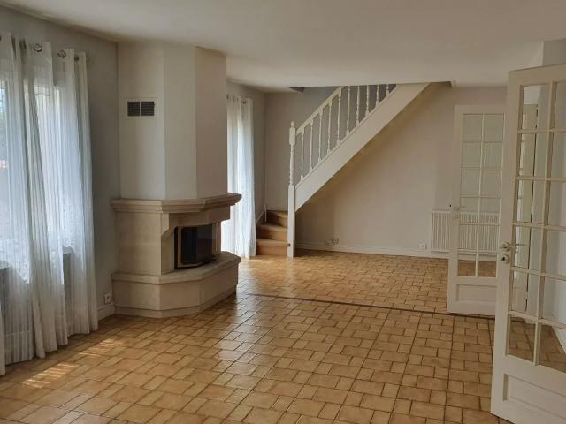 Maison location à Sainte-soulle, Longueil