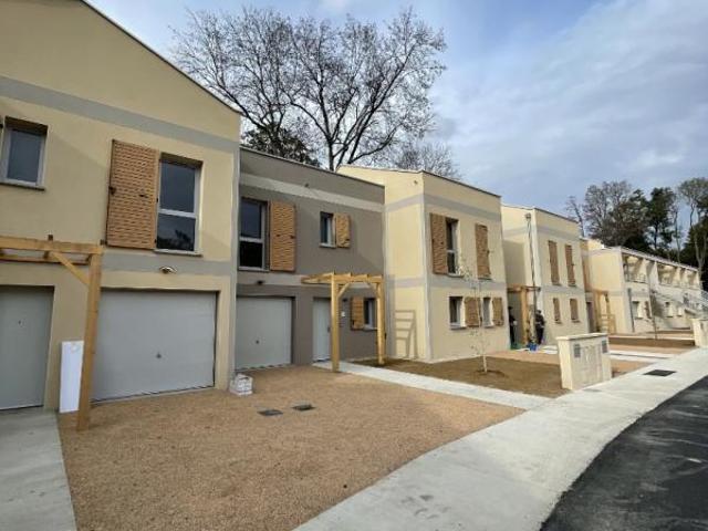 Maison location à Fontaines-Saint-Martin, Rhône