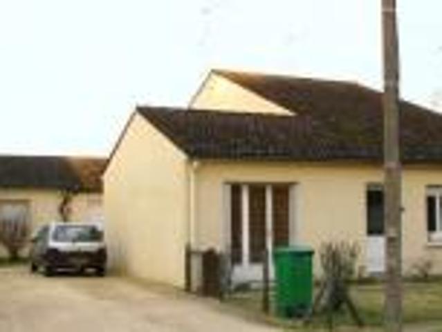 Maison location à Saint-Hilaire-de-Court, Cher