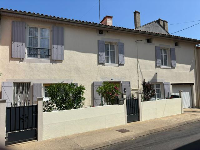 Maison location à Montmorillon, Civray