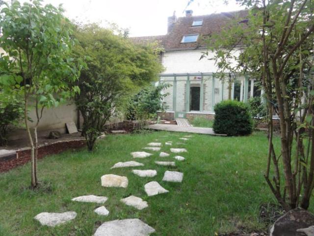 Maison location à Auxerre, Egleny