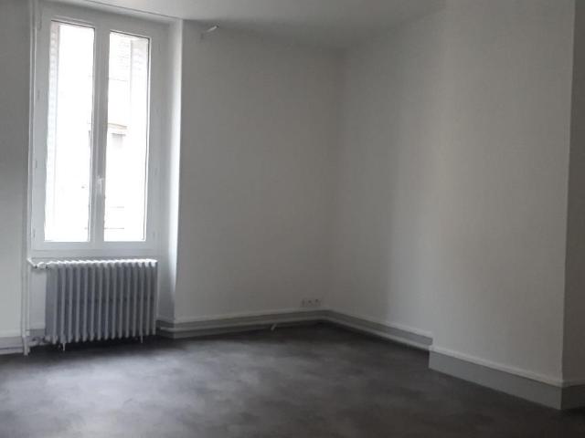 Maison location à Aillant-sur-Tholon, Montholon