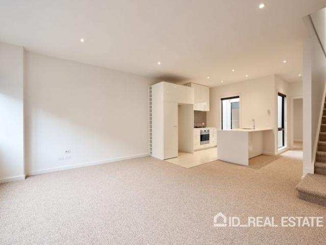 Townhouse for rent in Camerons Creek, Victoria
