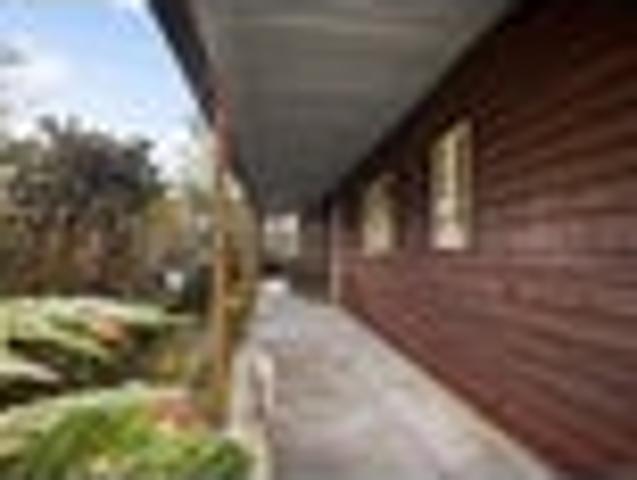 House for sale in Kelston