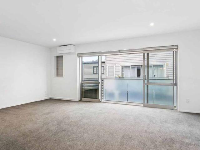 Townhouse for rent in Auckland, Oroua County