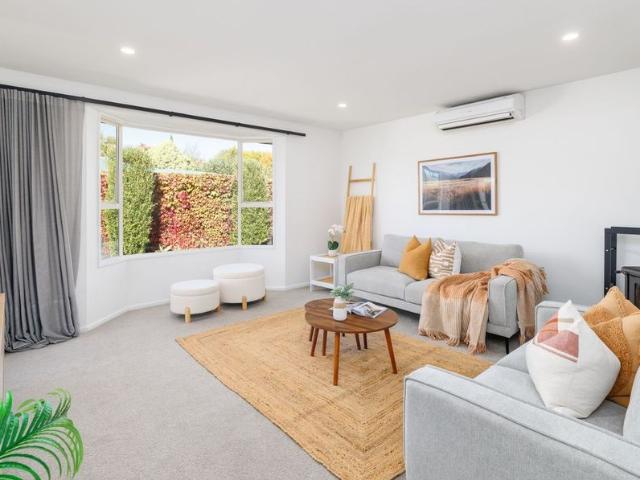 House for rent in Chaslands, Canterbury