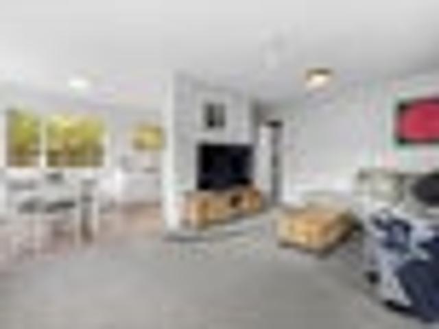 House for sale in Chaslands, Canterbury