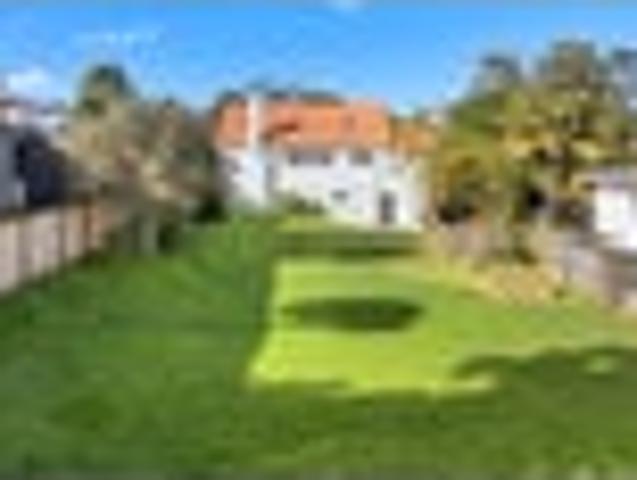 House for sale in Westmere