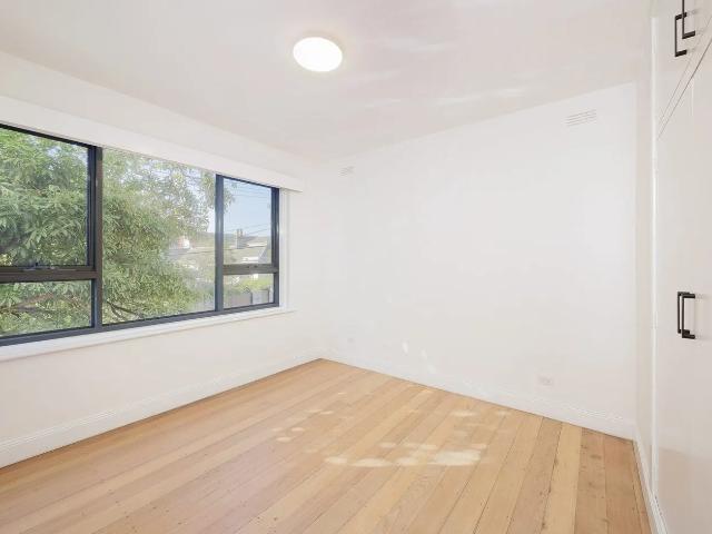 Apartment for rent in St Kilda, Melbourne