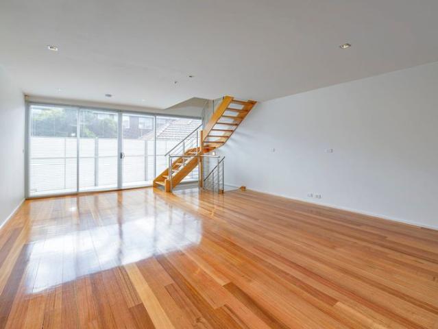 Townhouse for rent in Camerons Creek, Victoria