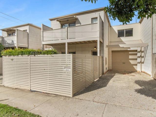 Townhouse for sale in Geelong, Victoria