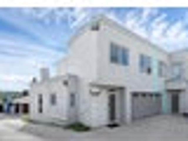 House for sale in Lynfield