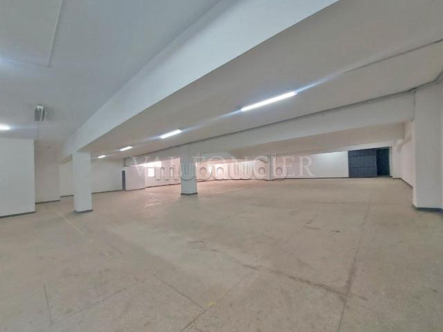 Local commercial location à Anfa, Gharb-Chrarda-Beni Hssen