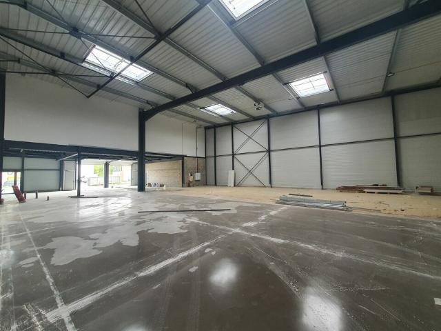 Local Commercial location à Torcy, Bussy-saint-georges