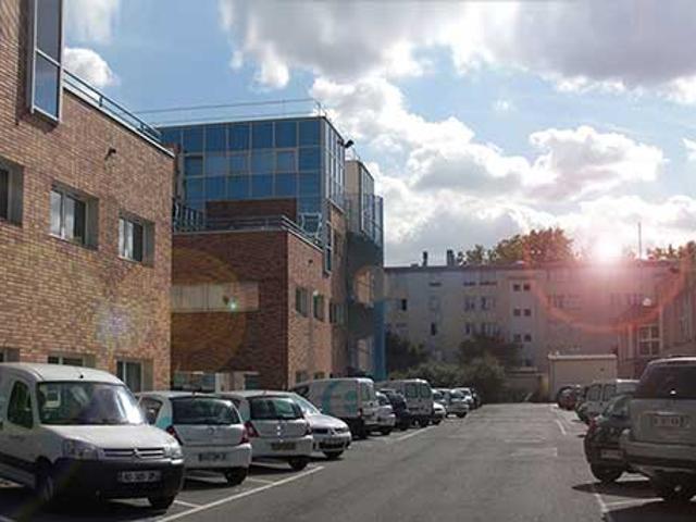 Local Commercial location à L'Haÿ-les-Roses, Ivry-sur-seine