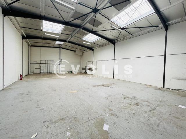 Local Commercial location à Torcy, Pontault-combault