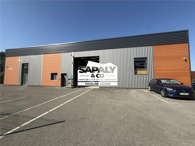 Local Commercial location à Saint-Julien-en-Genevois, Saint-cergues
