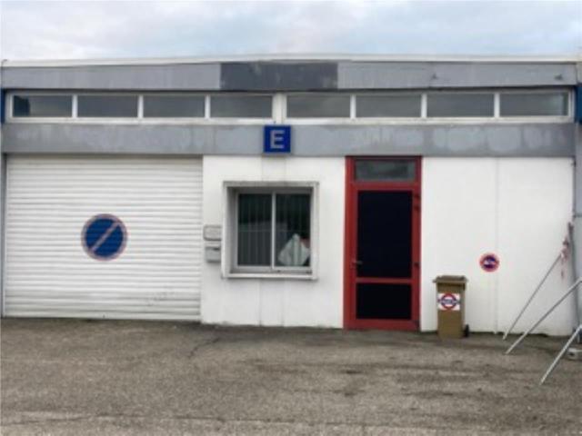 Local Commercial location à Bordeaux, Artigues-près-bordeaux