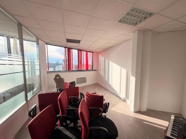 Bureau location à Bobigny