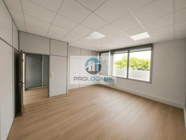 Local Commercial location à Amiens