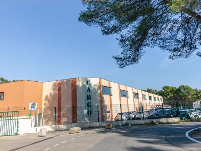 Local Commercial location à Grasse, Antibes
