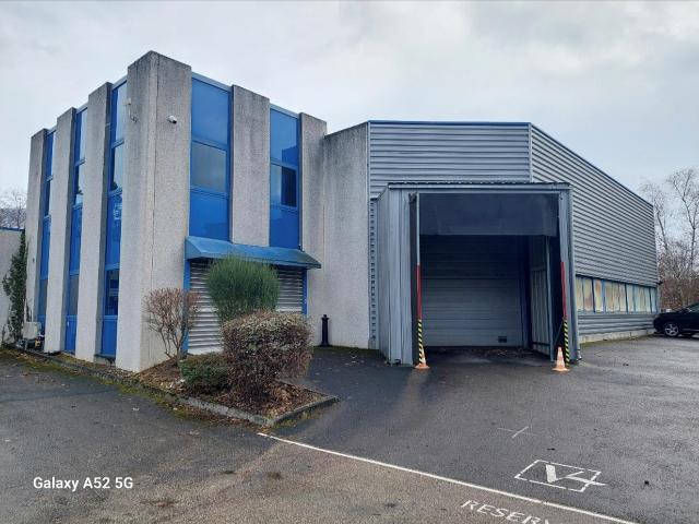 Local Commercial location à Saint-Julien-en-Genevois, Archamps