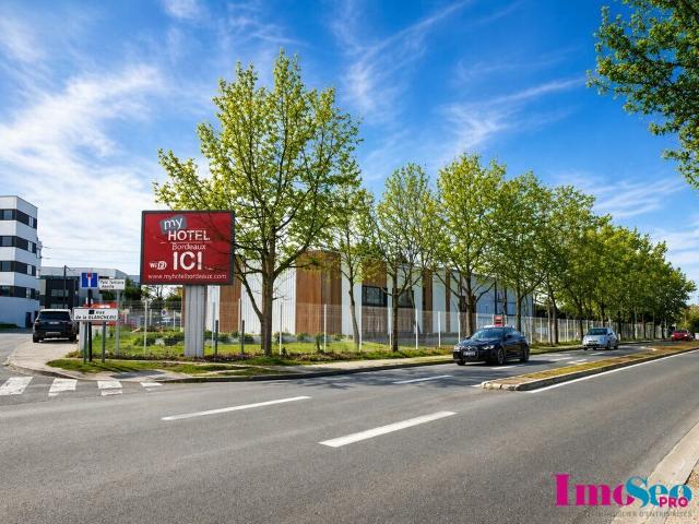 Local Commercial location à Bordeaux, Artigues-près-bordeaux