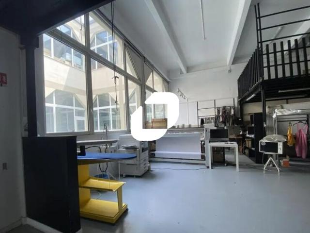 Local Commercial location à Saint-Denis, Aubervilliers