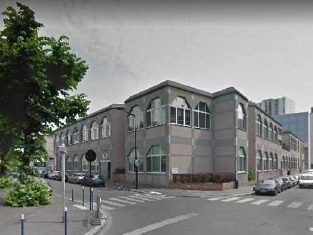 Local Commercial location à Saint-Denis, Aubervilliers