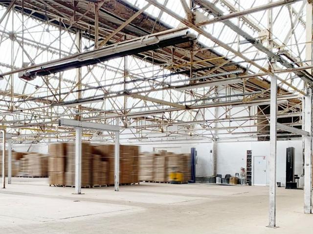 Local Commercial location à Saint-Denis, Aubervilliers